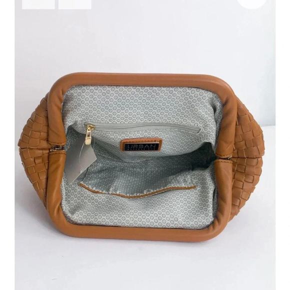 URBAN EXPRESSIONS LEONA SLOUCHY WOVEN POUCHCROSSBODY TAN - Picture 2 of 8